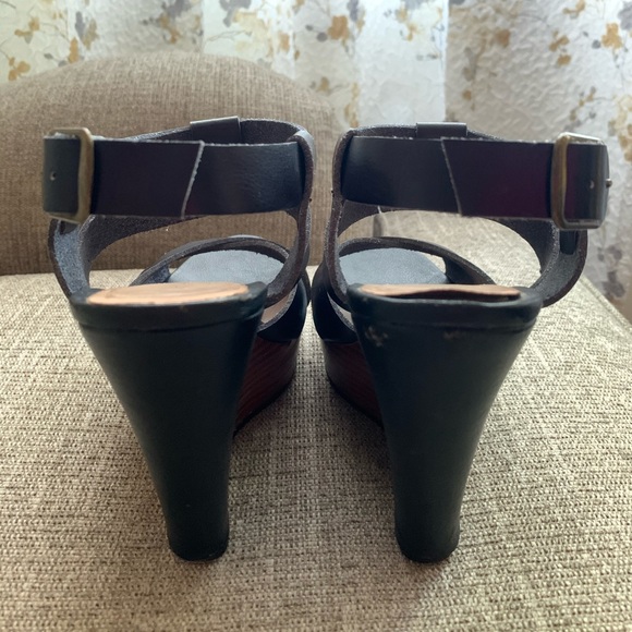 SOLD — ALDO Narducci Wedge - Picture 10 of 10